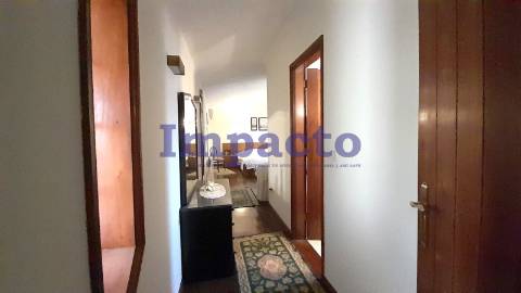Excelente moradia T4 isolada em Macieira de Sarnes