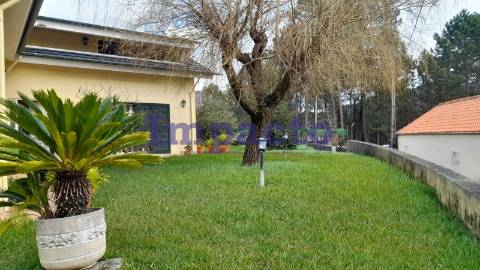 Excelente moradia T4 isolada em Macieira de Sarnes