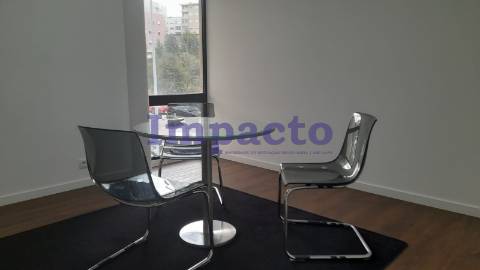 Armazém para venda em Canelas, Vila Nova de Gaia