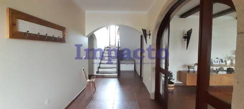 Moradia Térrea, Renovada a escassos minutos de S.João da Madeira