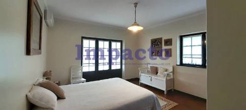 Moradia Térrea, Renovada a escassos minutos de S.João da Madeira