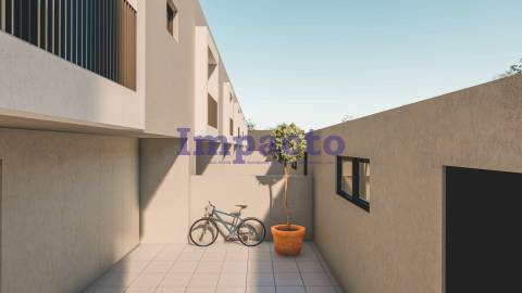 Moradia T3 em banda em construção, Loureiro, Oliveira de Azeméis.