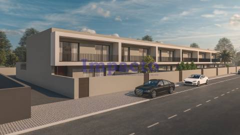 Moradia T3 em banda em construção, Loureiro, Oliveira de Azeméis.