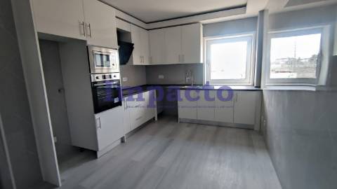 Apartamento T3 em Esgueira, Aveiro