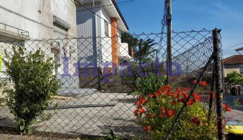 2 Moradias T2 para remodelar em São João da Madeira.