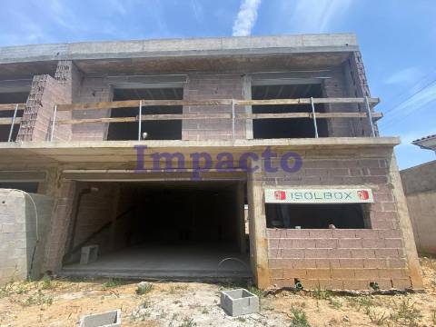 Moradia em Banda T3, Espargo Santa Maria da Feira.