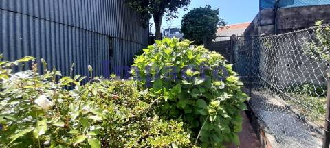 Moradia para remodelar T2 em São João da Madeira