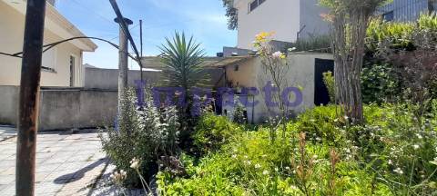 Moradia para remodelar T2 em São João da Madeira