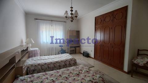 Moradia T3 isolada em São Roque, Oliveira de Azeméis.