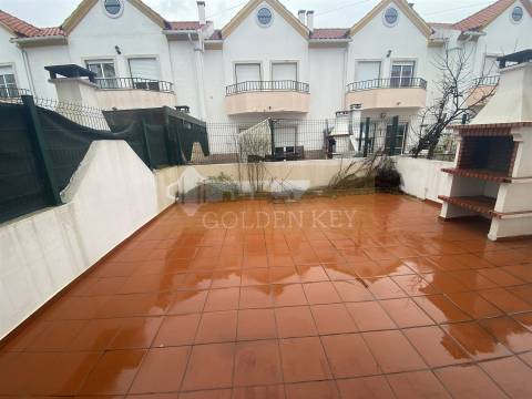 Arrendamento com Opção de Compra Moradia T4