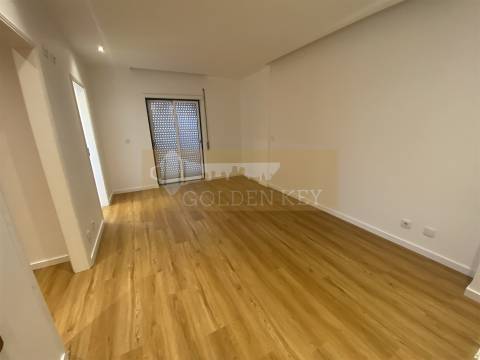 Arrendamento com Opção de Compra Moradia T4