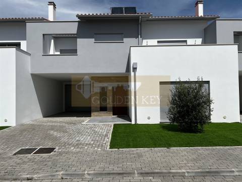Moradia Geminada T5 Venda em Marrazes e Barosa,Leiria