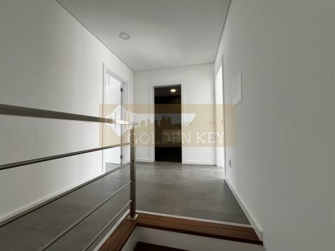 Moradia Geminada T5 Venda em Marrazes e Barosa,Leiria