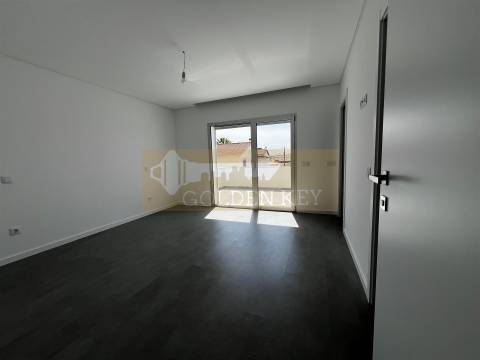 Moradia Geminada T5 Venda em Marrazes e Barosa,Leiria