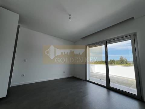 Moradia Geminada T5 Venda em Marrazes e Barosa,Leiria