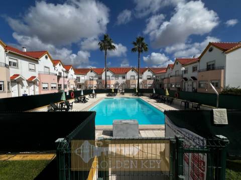 Moradia Geminada T5 Venda em Marrazes e Barosa,Leiria