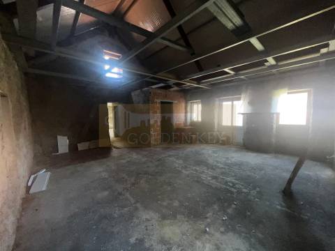 Moradia T3+1 em Construção