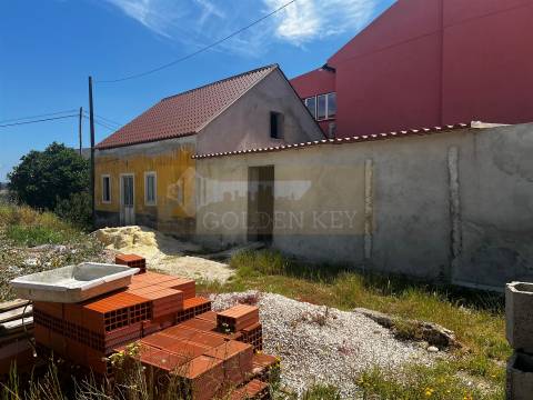 Moradia T3+1 em Construção