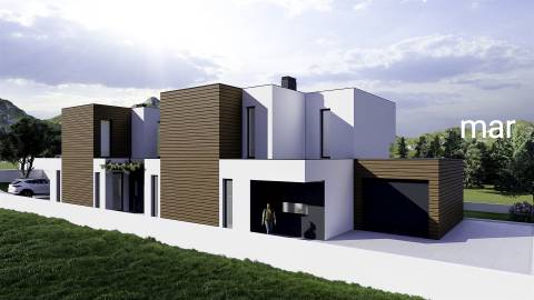 Moradia em projecto de construção, situada a 1km da Praia do Cabo Mondego, com vistas de Serra e Mar