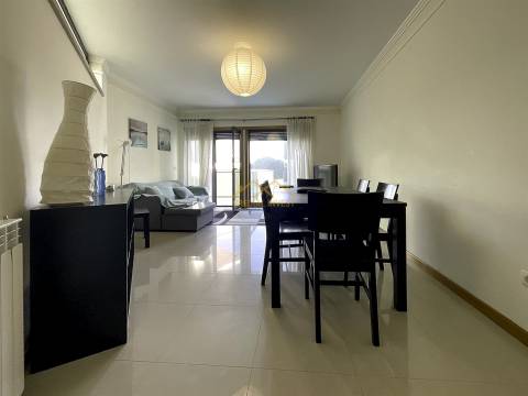 Apartamento T2 c/Garagem e piscina a 500 Metros da Praia de Buarcos