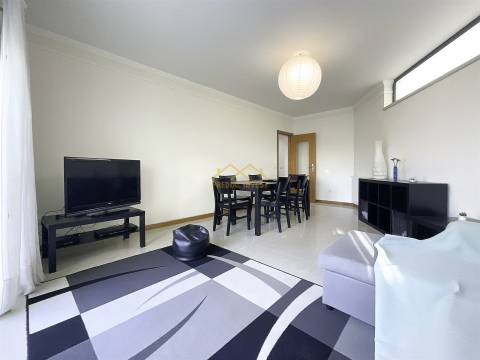 Apartamento T2 c/Garagem e piscina a 500 Metros da Praia de Buarcos
