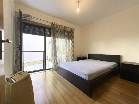 Apartamento T2 c/Garagem e piscina a 500 Metros da Praia de Buarcos