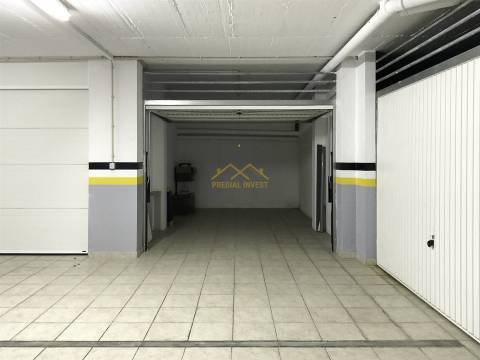 Apartamento T2 c/Garagem e piscina a 500 Metros da Praia de Buarcos