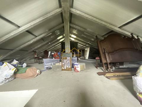 Moradia Isolada T9 Venda em Madeirã,Oleiros