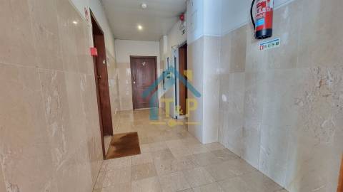 Escritório  Arrendamento em Lordelo do Ouro e Massarelos,Porto