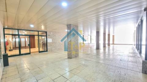 Escritório  Arrendamento em Lordelo do Ouro e Massarelos,Porto