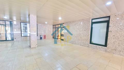 Escritório  Arrendamento em Lordelo do Ouro e Massarelos,Porto