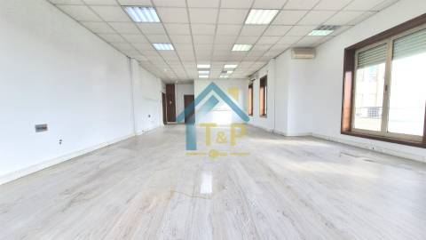 Escritório  Arrendamento em Lordelo do Ouro e Massarelos,Porto