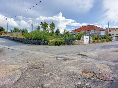 Terreno com viabilidade de construção em Tondela