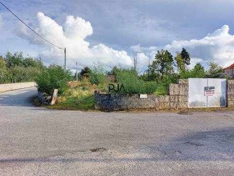 Terreno com viabilidade de construção em Tondela