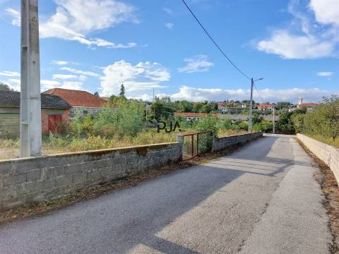 Terreno com viabilidade de construção em Tondela