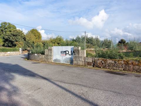 Terreno com viabilidade de construção em Tondela