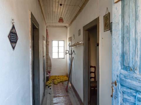 Moradia V2 para Restaurar, Aldeia da Mata