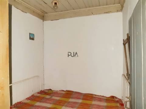 Moradia V2 para Restaurar, Aldeia da Mata