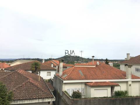 Apartamento T3 remodelado em Mangualde