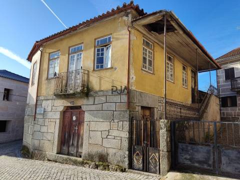 Moradia Devoluta T3 Venda em Sezures,Penalva do Castelo