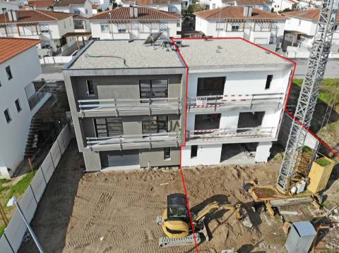 Moradia Geminada T3 em Nelas