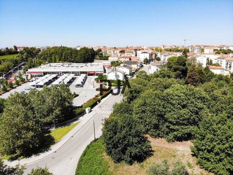 Terreno para construção de prédio, centro da cidade de Mangualde