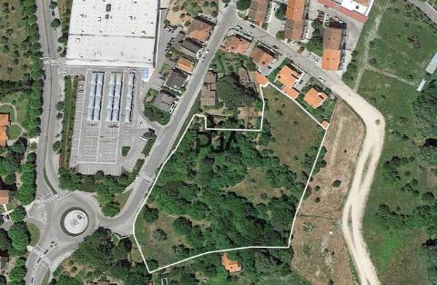 Terreno para construção de prédio, centro da cidade de Mangualde