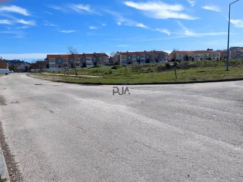 Lote para construção de prédio - 8 fogos em Mangualde
