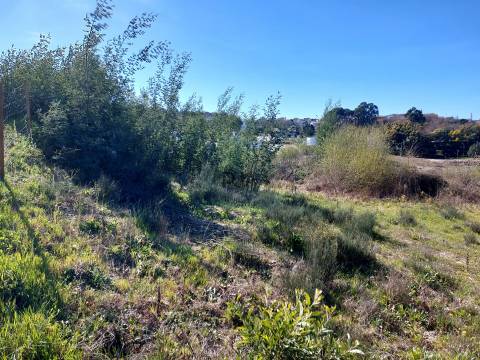 Lote para Construção de prédio em Mangualde