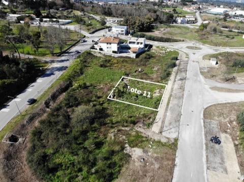 Lote para Construção de prédio - 6 fogos em Mangualde