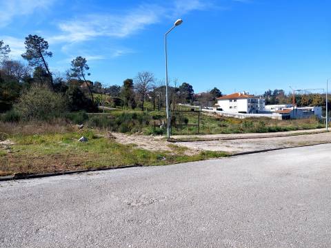 Lote para Construção de prédio - 6 fogos em Mangualde