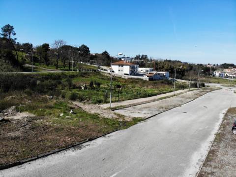 Lote para Construção de prédio - 6 fogos em Mangualde