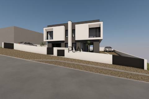 Moradia T2 Geminada em Mangualde