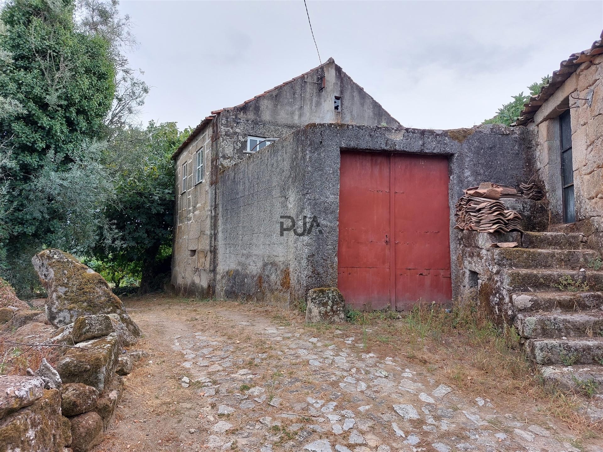 Moradia em Pedra em Nesperereira, Viseu